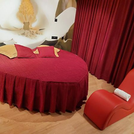 Motel Acropolis Кампонарая Экстерьер фото